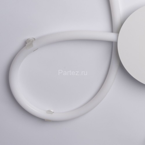 Потолочная люстра DeMarkt 312014203