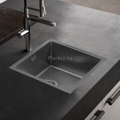 Мойка 4545 MELANA ProfLine 1,2/220 САТИН врезная квадратная D4545H