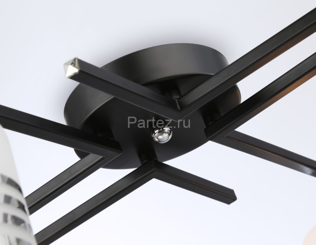 Потолочная люстра Ambrella TR303212