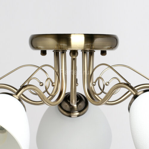 Потолочная люстра DeMarkt 677012705